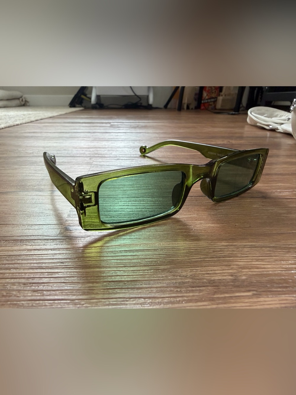 Green Rectangular Sunglasses - Fashion Accessory